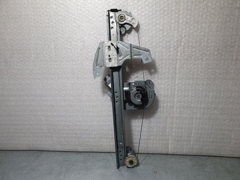 Recambio de elevalunas delantero izquierdo para toyota aygo (kgb/wnb) básico referencia OEM IAM 698200H020  2 PINES