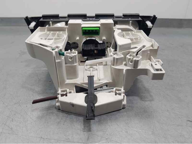 Recambio de mando calefaccion / aire acondicionado para mitsubishi space star 120 kaiteki referencia OEM IAM 7820A867  