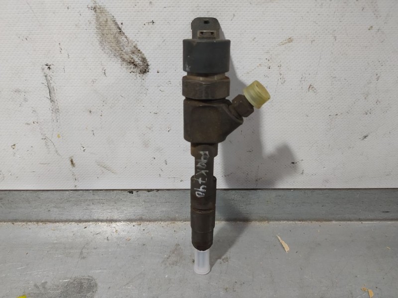 Recambio de inyector para renault laguna ii (bg0) 1.9 dci diesel referencia OEM IAM 7700111014  0445110021