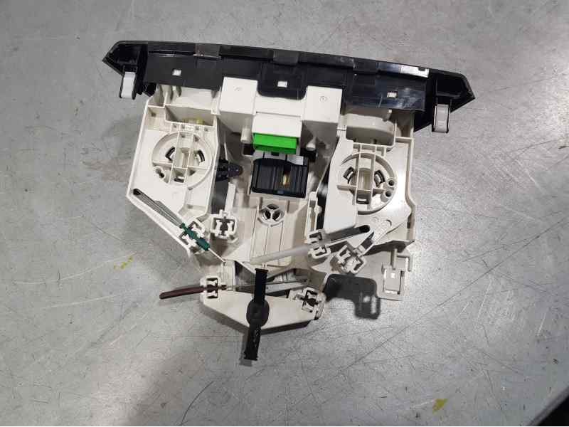 Recambio de mando calefaccion / aire acondicionado para mitsubishi space star 120 kaiteki referencia OEM IAM 7820A867  