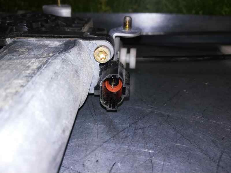 Recambio de elevalunas trasero izquierdo para ssangyong kyron 200 xdi limited referencia OEM IAM   ELECTRICO 2 PINS