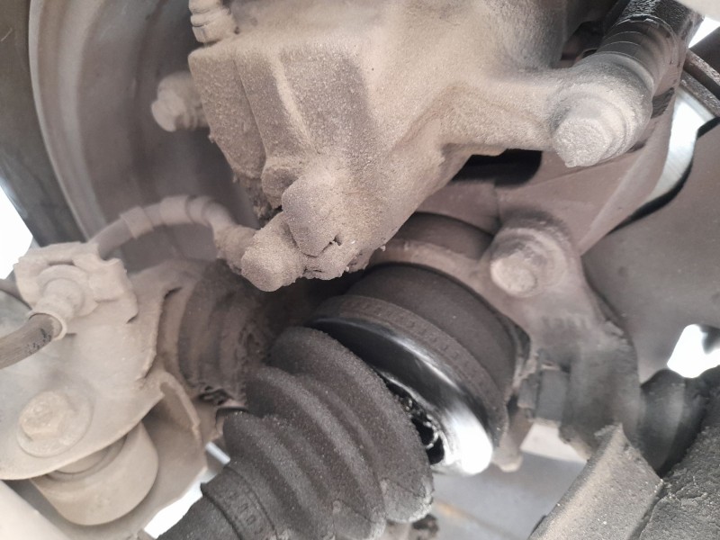 Recambio de mangueta delantera izquierda para nissan primera (p11) 2.0 td referencia OEM IAM 400112J500  