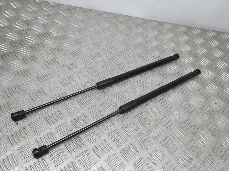 Recambio de amortiguadores maletero / porton para kia rio (yb) hibrid referencia OEM IAM 81770H8010  