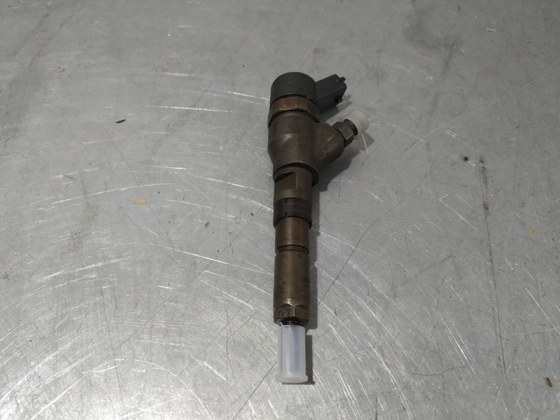 Recambio de inyector para peugeot 406 berlina (s1/s2) srdt referencia OEM IAM 9635196580 0445110008 BOSCH