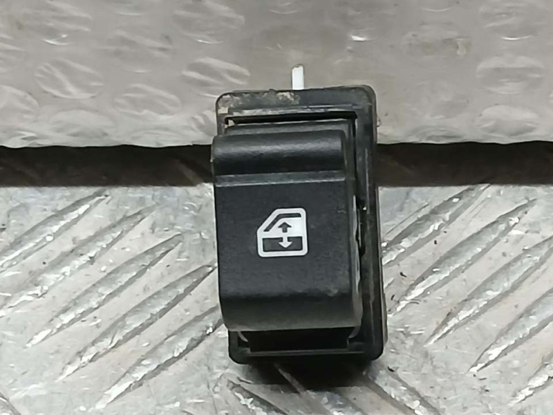 Recambio de mando elevalunas delantero derecho para fiat ducato furgón ta 30 (290) l2h2 rs: 3450 mm 140 referencia OEM IAM 73573