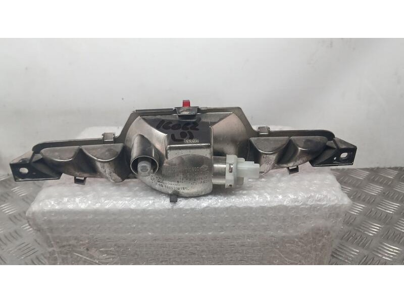 Recambio de piloto trasero central para peugeot 208 (p2) active pack referencia OEM IAM 9674308980 ANTINIEBLA PARAGOLPES 