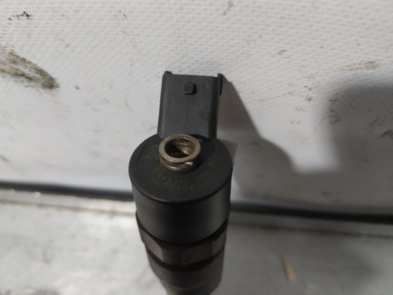 Recambio de inyector para peugeot 406 berlina (s1/s2) srdt referencia OEM IAM 9635196580  BOSCH