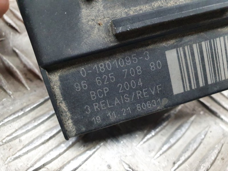 Recambio de rele para peugeot 308 active bussines referencia OEM IAM 9662570880 018010953 