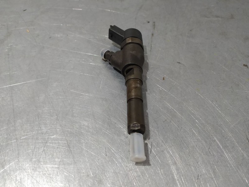 Recambio de inyector para peugeot 406 berlina (s1/s2) srdt referencia OEM IAM 9635196580 044511008 BOSCH