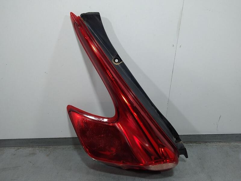 Recambio de piloto trasero izquierdo para nissan juke (f15) acenta referencia OEM IAM 265551KA0B 265551KA0A 