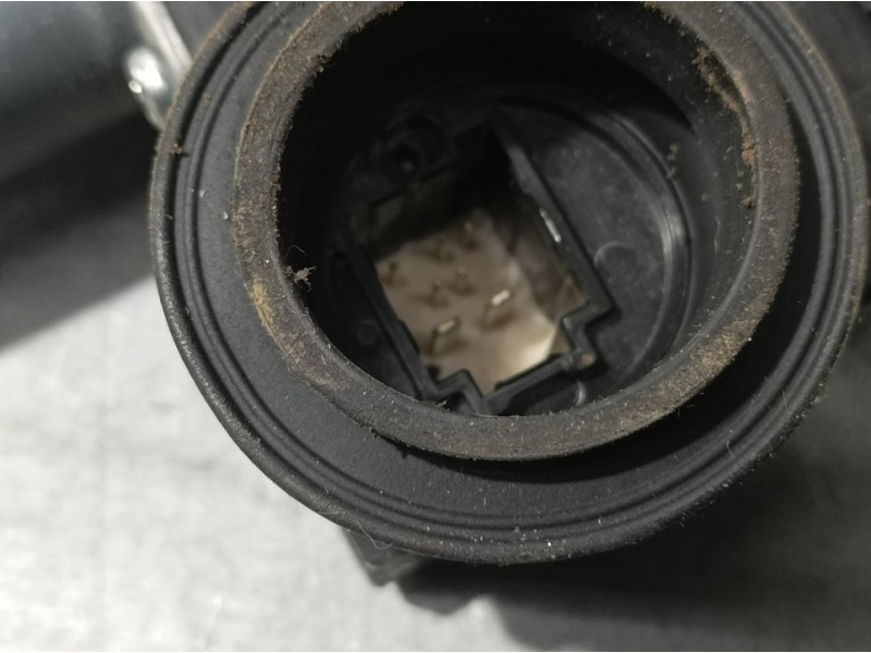 Recambio de elevalunas delantero derecho para toyota land cruiser (j15) 2.8 cat referencia OEM IAM 8571060310 620204540 DENSO EL