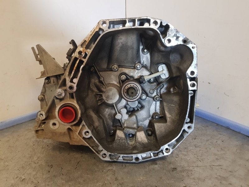 Recambio de caja cambios para renault kangoo profesional referencia OEM IAM JH3171 S008127 5VELOCIDADES