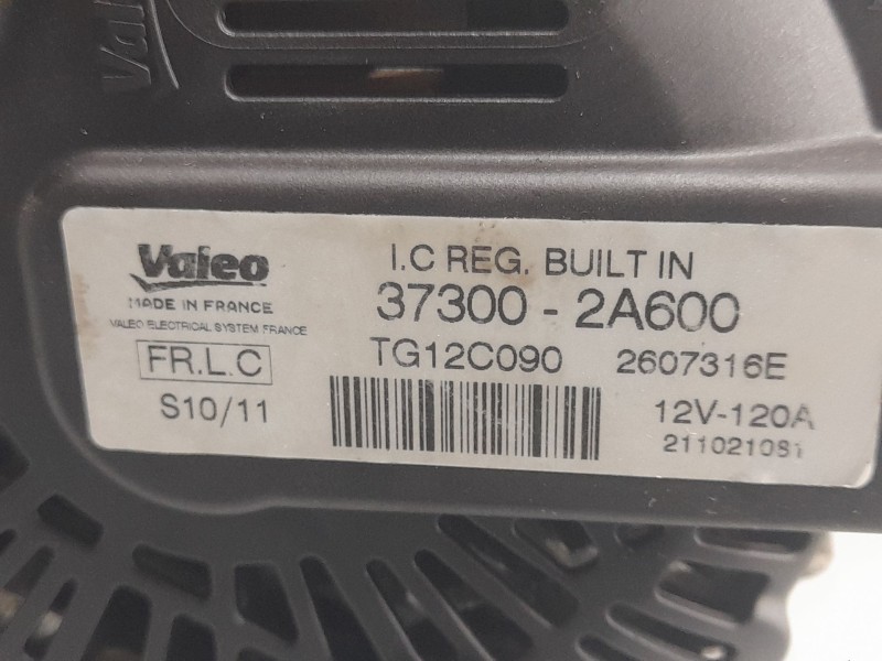 Recambio de alternador para kia cee´d sporty wagon lx referencia OEM IAM 373002A600 TG12C090 VALEO