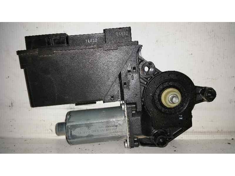 Recambio de motor elevalunas trasero izquierdo para audi a4 avant (8e) 2.0 tdi referencia OEM IAM   ELECTRICO