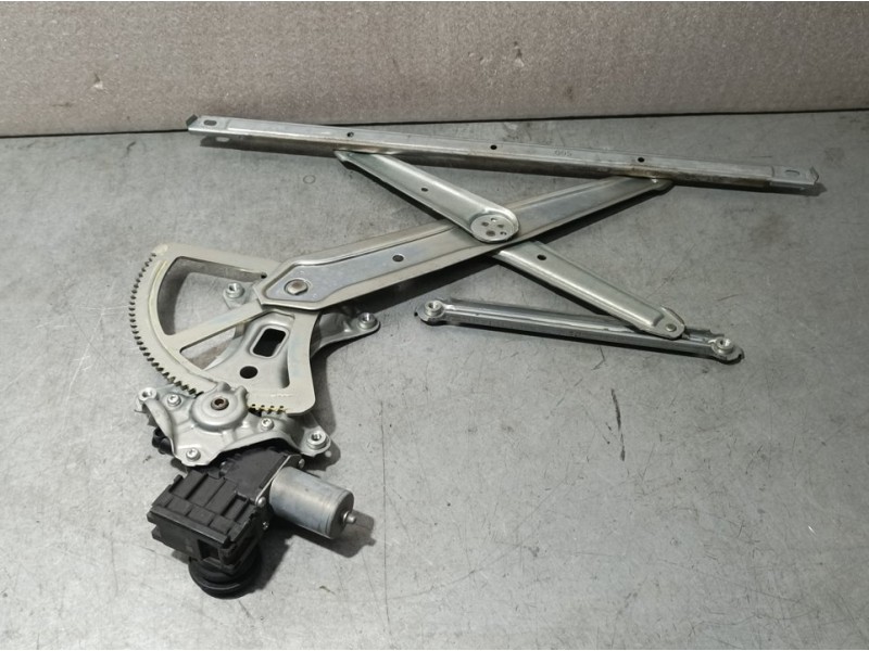 Recambio de elevalunas delantero derecho para toyota land cruiser (j15) 2.8 cat referencia OEM IAM 8571060310 620204540 DENSO EL