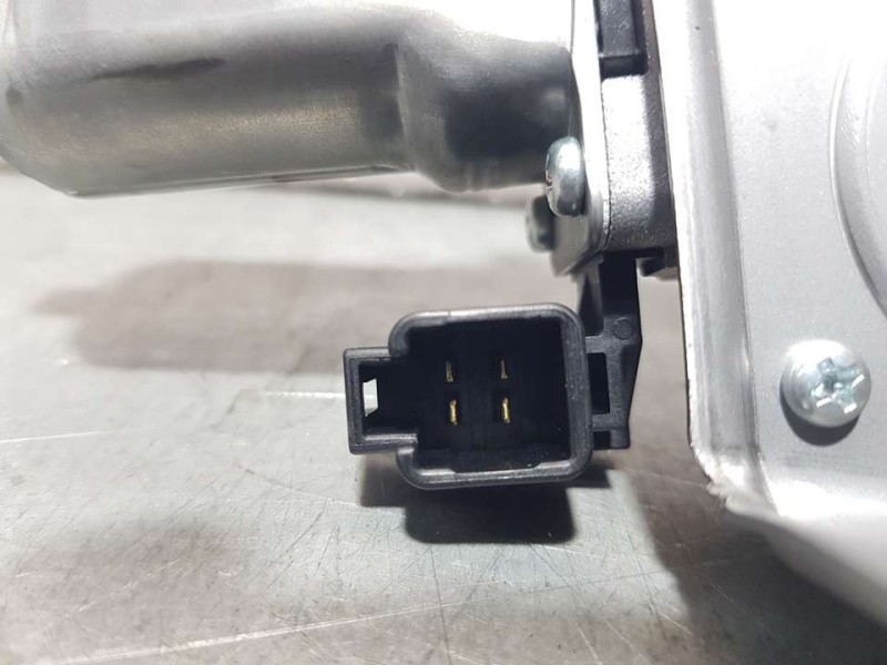 Recambio de motor limpia trasero para mitsubishi space star 120 kaiteki referencia OEM IAM 2596002510  4 PINS