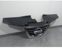 Recambio de rejilla delantera para nissan juke (f15) acenta referencia OEM IAM 620701ka6a  