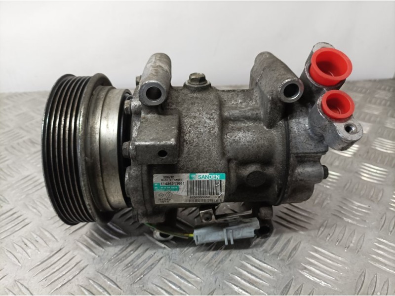 Recambio de compresor aire acondicionado para renault kangoo profesional referencia OEM IAM 8200953359A SD6V12 SANDEN