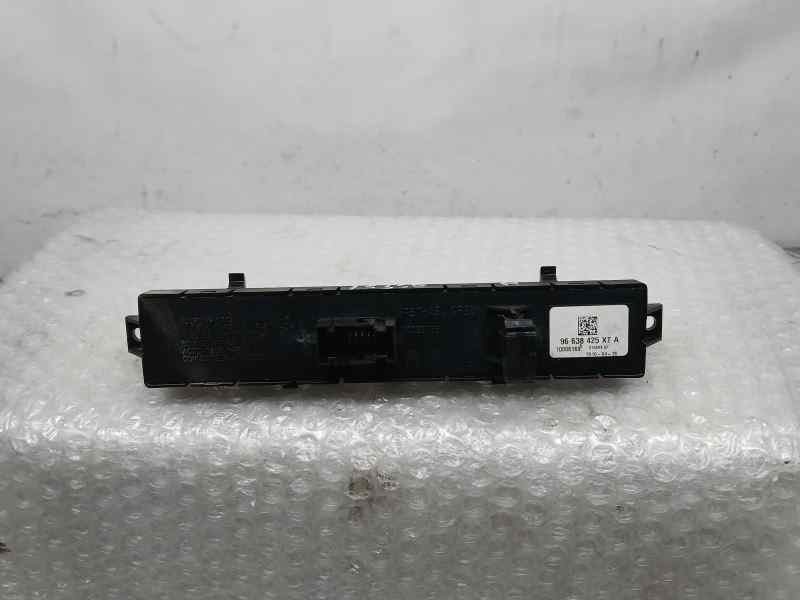 Recambio de mando multifuncion para peugeot 3008 sport pack referencia OEM IAM 96638425XT  