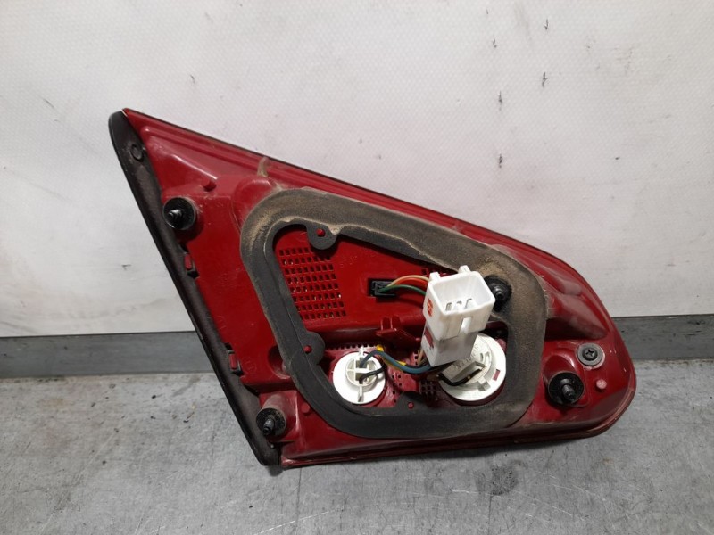 Recambio de piloto trasero derecho para kia cee´d attract referencia OEM IAM 92440A2020  INTERIOR