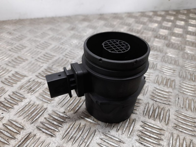 Recambio de caudalimetro para bmw serie 1 berlina (e81/e87) 118d referencia OEM IAM 7788743 0281002567 BOSCH
