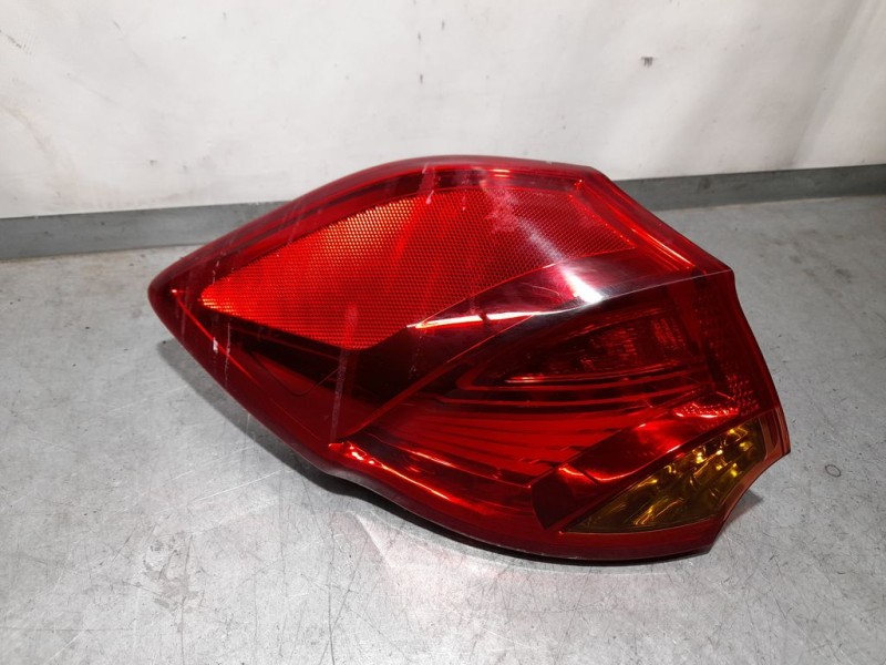 Recambio de piloto trasero izquierdo para kia cee´d attract referencia OEM IAM SIN REF  EXTERIOR