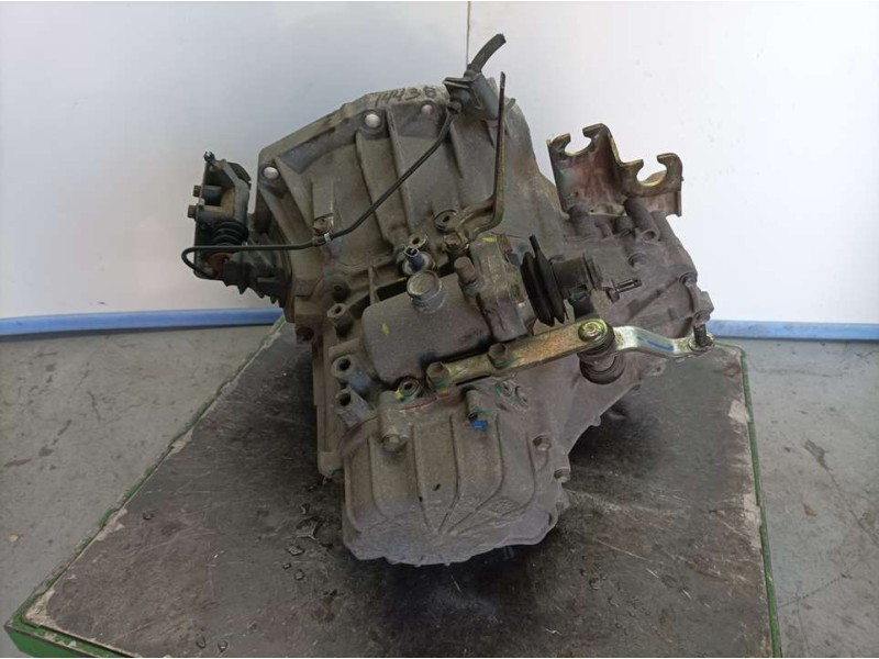 Recambio de caja cambios para toyota yaris (ncp1/nlp1/scp1) 1.3 luna referencia OEM IAM P050105333  5VELOCIDADES