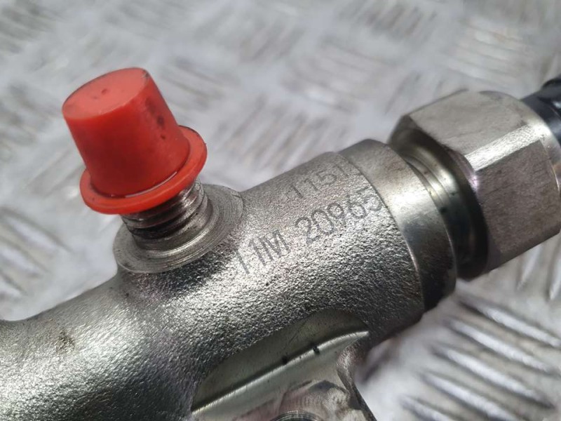 Recambio de rampa inyectora para mazda cx-7 (er) active referencia OEM IAM SIN REF  