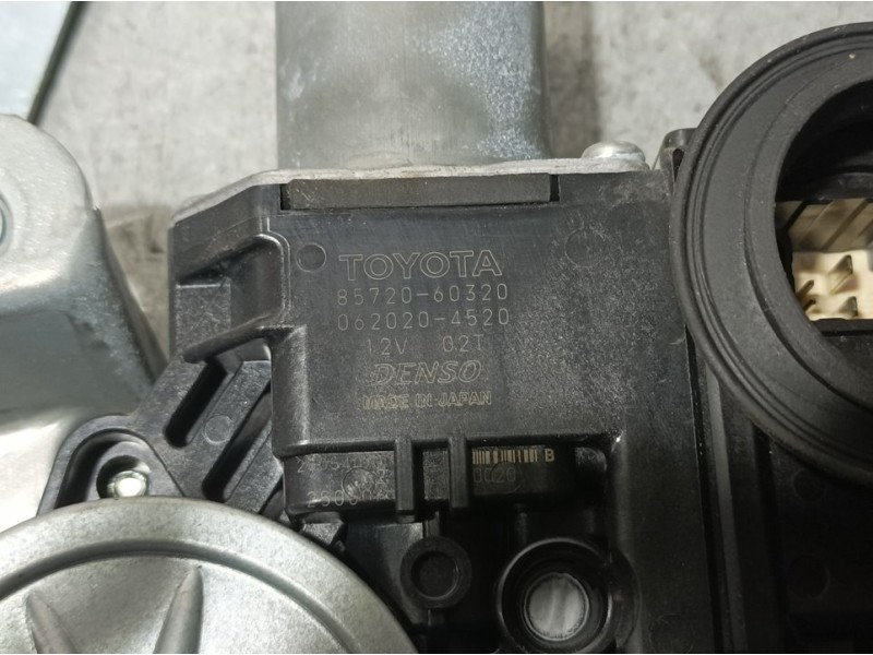 Recambio de elevalunas trasero derecho para toyota land cruiser (j15) 2.8 cat referencia OEM IAM 8572060320 0620204520 ELECTRICO