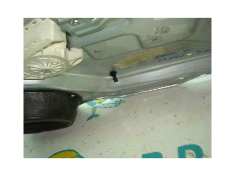 Recambio de elevalunas delantero derecho para ford focus berlina (cap) ghia referencia OEM IAM 4M5T14553  2 PINS