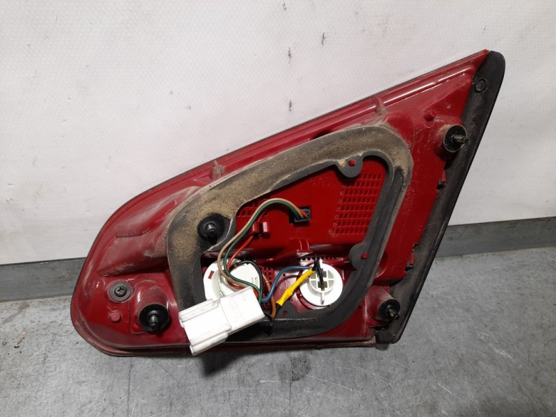 Recambio de piloto trasero izquierdo para kia cee´d attract referencia OEM IAM SIN REF  INTERIOR