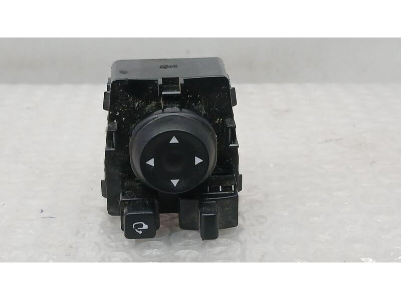 Recambio de mando retrovisor para hyundai bayon (bc3) 1.2 mpi referencia OEM IAM 93530BV010  