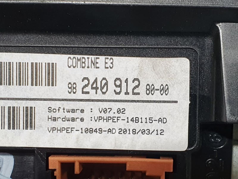 Recambio de cuadro instrumentos para citroën c4 cactus live referencia OEM IAM 9824091280 VPHPEF10849AD 