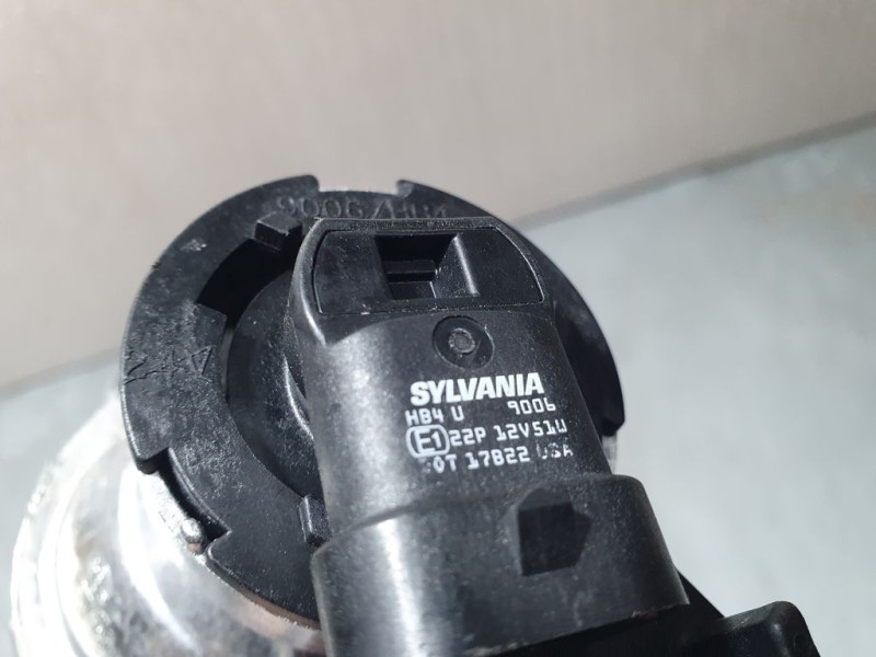 Recambio de faro antiniebla derecho para kia rio (yb) hibrid referencia OEM IAM 22P12V51W  