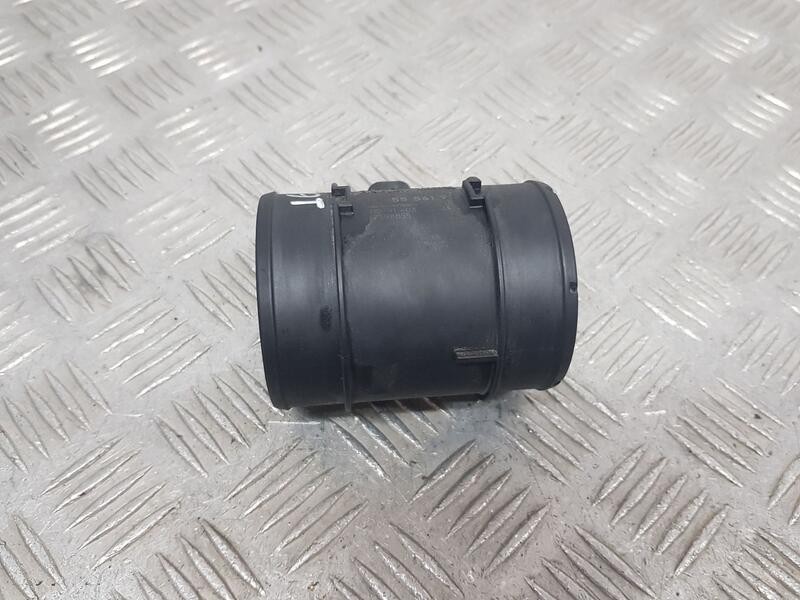Recambio de caudalimetro para opel corsa d 111 years referencia OEM IAM 55561912  