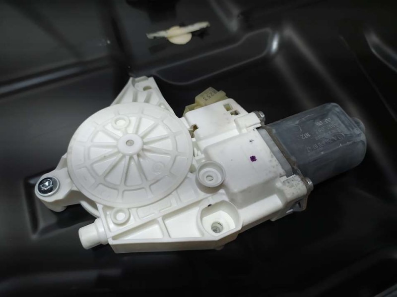 Recambio de elevalunas delantero izquierdo para mercedes-benz clase r (w251) r 350 cdi 4-matic (251.022) referencia OEM IAM A251