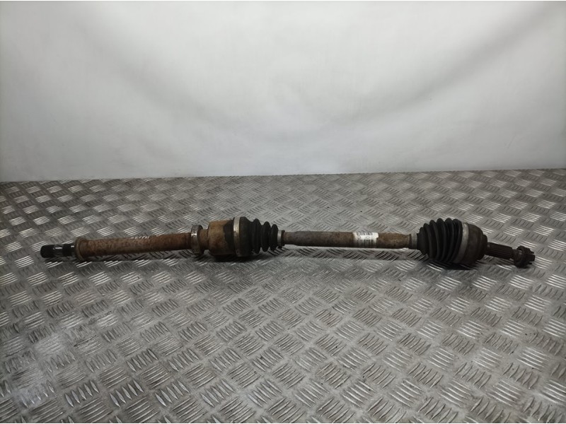 Recambio de transmision delantera derecha para renault kangoo profesional referencia OEM IAM 8200768656  