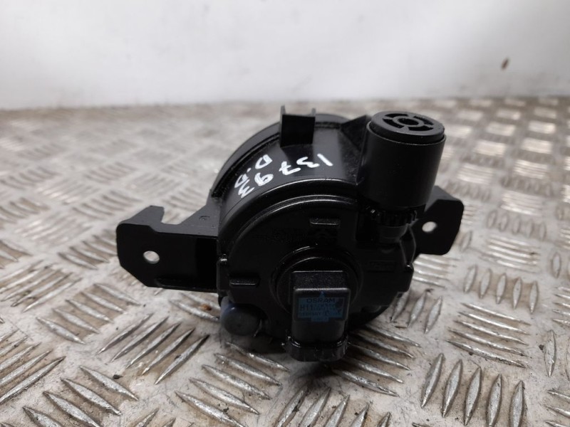 Recambio de faro antiniebla izquierdo para bmw serie 1 berlina (e81/e87) 118d referencia OEM IAM 692465506 89203675 VALEO