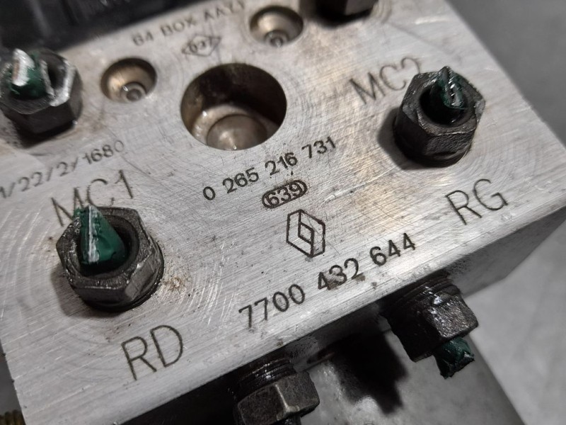 Recambio de abs para renault megane i fase 2 classic (la..) 1.9 d rt referencia OEM IAM 7700432644 0265216731 