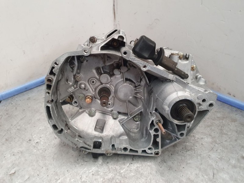 Recambio de caja cambios para renault megane i fase 2 classic (la..) 1.9 d rt referencia OEM IAM JB1962 S010225 5VELOCIDADES