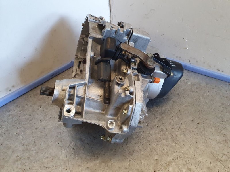 Recambio de caja cambios para renault megane i fase 2 classic (la..) 1.9 d rt referencia OEM IAM JB1962 S010225 5VELOCIDADES