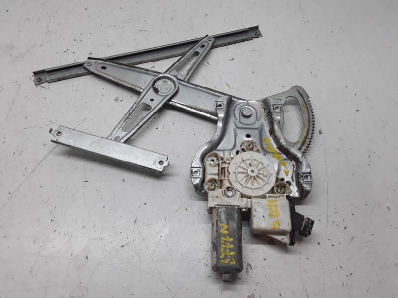 Recambio de elevalunas delantero derecho para toyota corolla (e12) 1.6 linea terra berlina referencia OEM IAM 6981002130 6 PINES