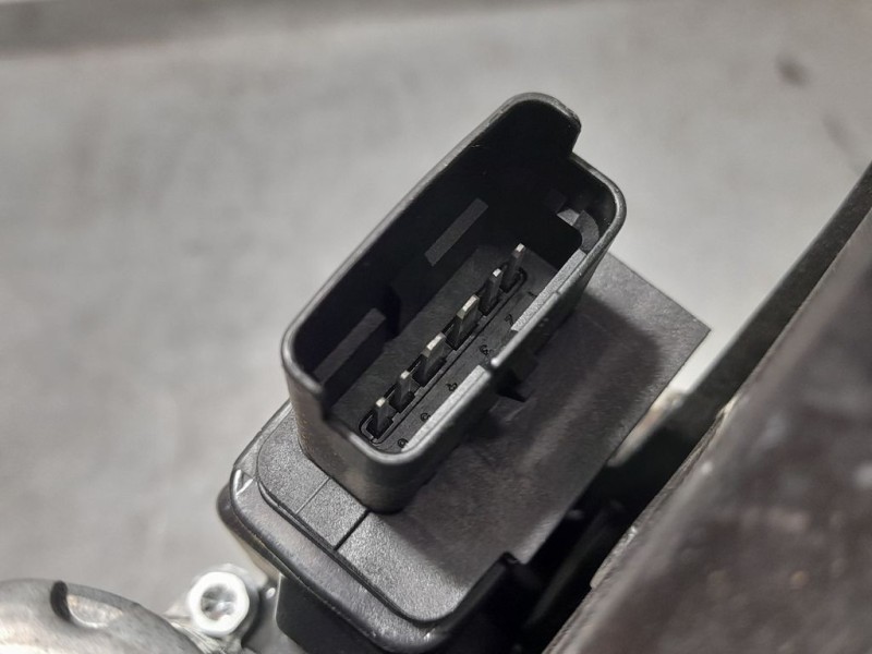 Recambio de elevalunas trasero izquierdo para ds 7 crossback performance line referencia OEM IAM 9830654280  ELECTRICO 6 PINES