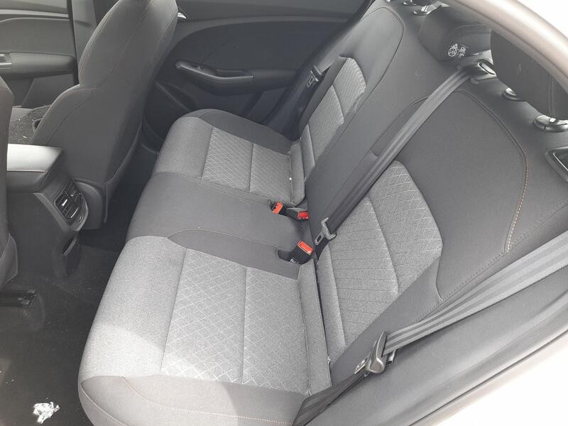 Recambio de asientos traseros para mg mg 3 (5lfp) mg3 1.5 referencia OEM IAM   