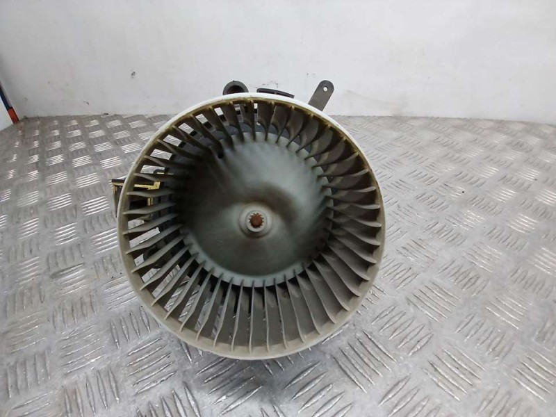 Recambio de motor calefaccion para peugeot 5008 gt line referencia OEM IAM 5P130000861081 EJV00003 DENSO