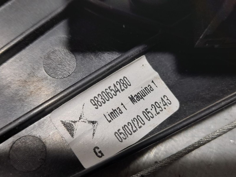 Recambio de elevalunas trasero izquierdo para ds 7 crossback performance line referencia OEM IAM 9830654280  ELECTRICO 6 PINES