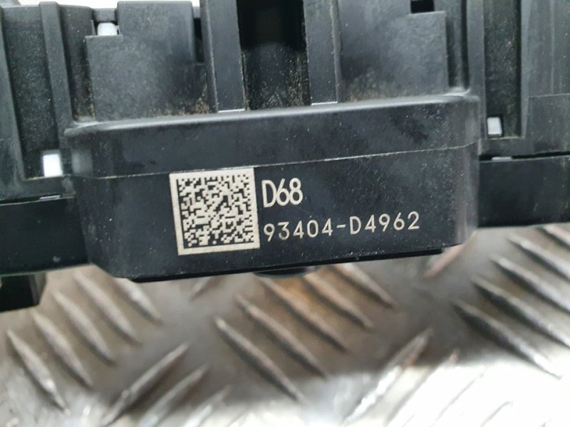 Recambio de mando luces y limpia para kia rio (yb) hibrid referencia OEM IAM 93404D4962  