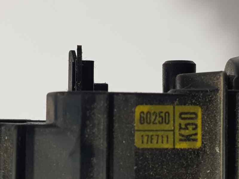 Recambio de mando luces para toyota land cruiser (j15) 2.8 cat referencia OEM IAM 60250 17E711 