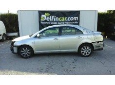 TOYOTA AVENSIS BERLINA (T25)