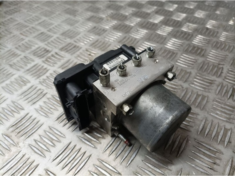 Recambio de abs para toyota auris active referencia OEM IAM 265232154  BOSCH